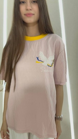 ヴィーシフカ刺繍入りTシャツ（平和）ユニセックス・フリーサイズ
