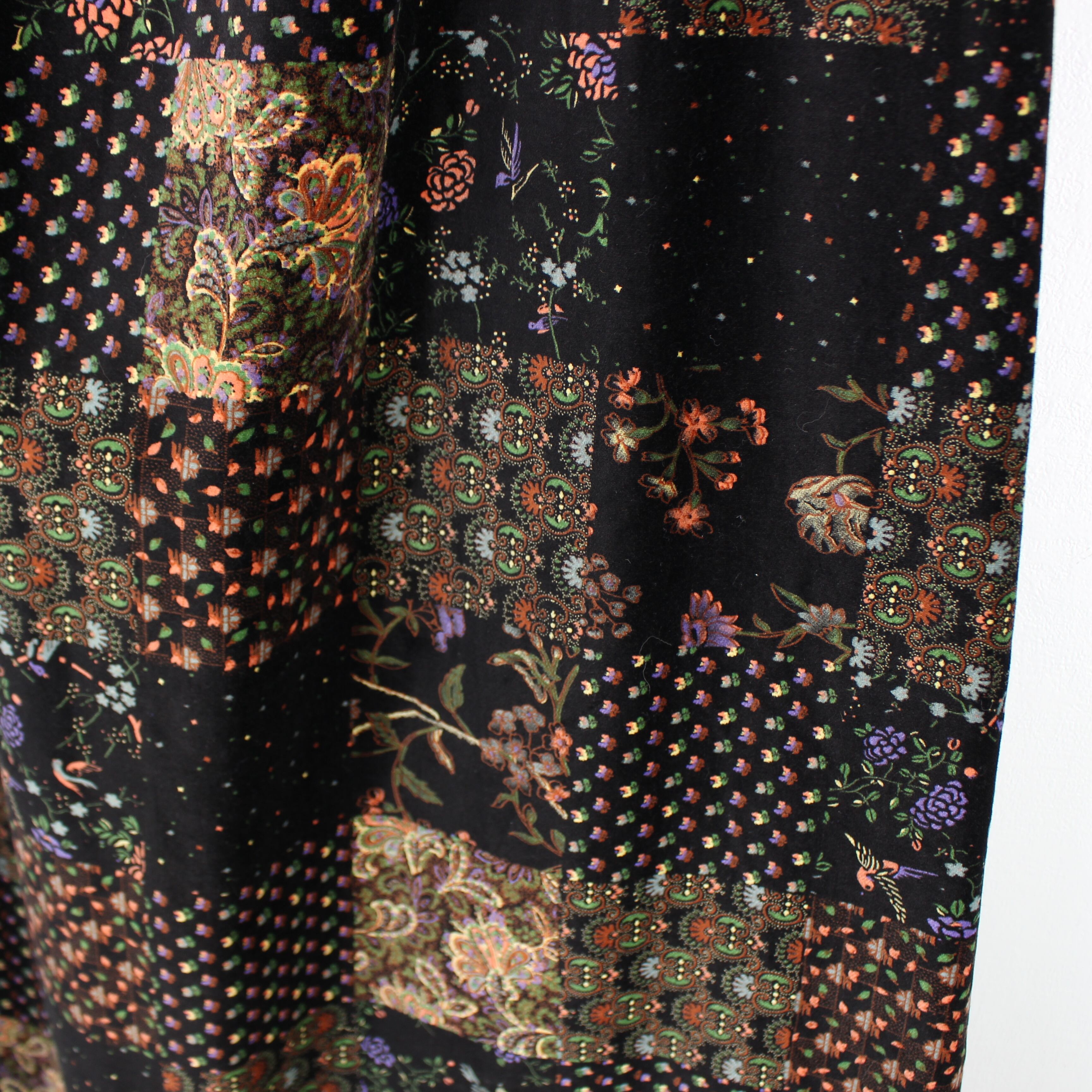 USA VINTAGE JC PENNY PATCHWORK PATTERNED VELOUR LONG SKIRT