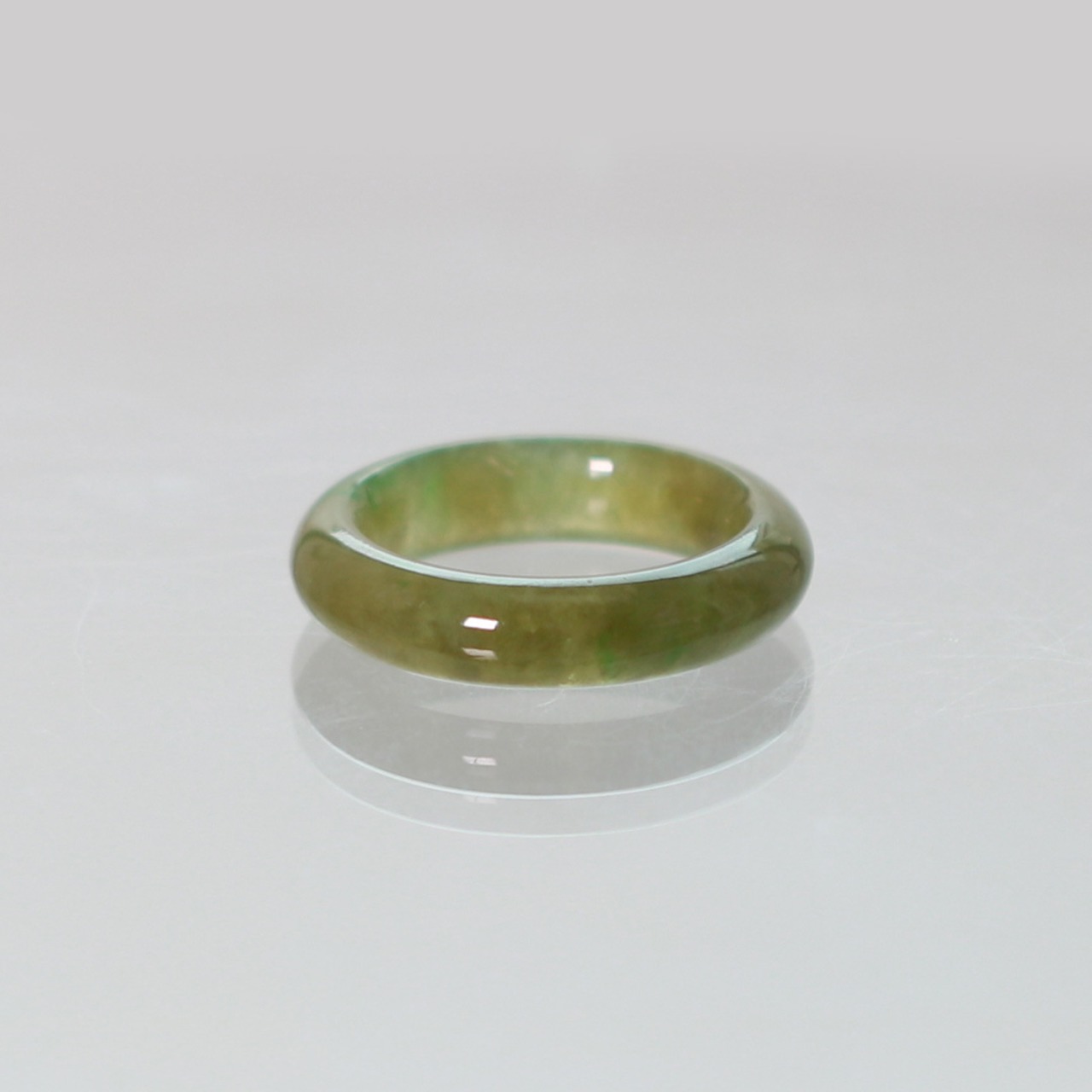 【13号】 抜群の透明感！ 翡翠くり抜き甲丸リング A貨翡翠 jd_rg2446