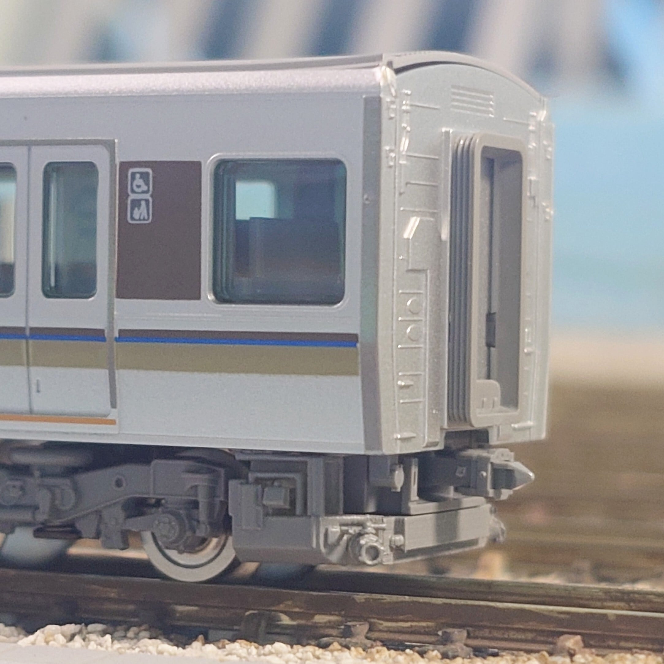 TOMIX 225系/227系」用トイレタンク、車端部床下機器8両まで | Pay ID