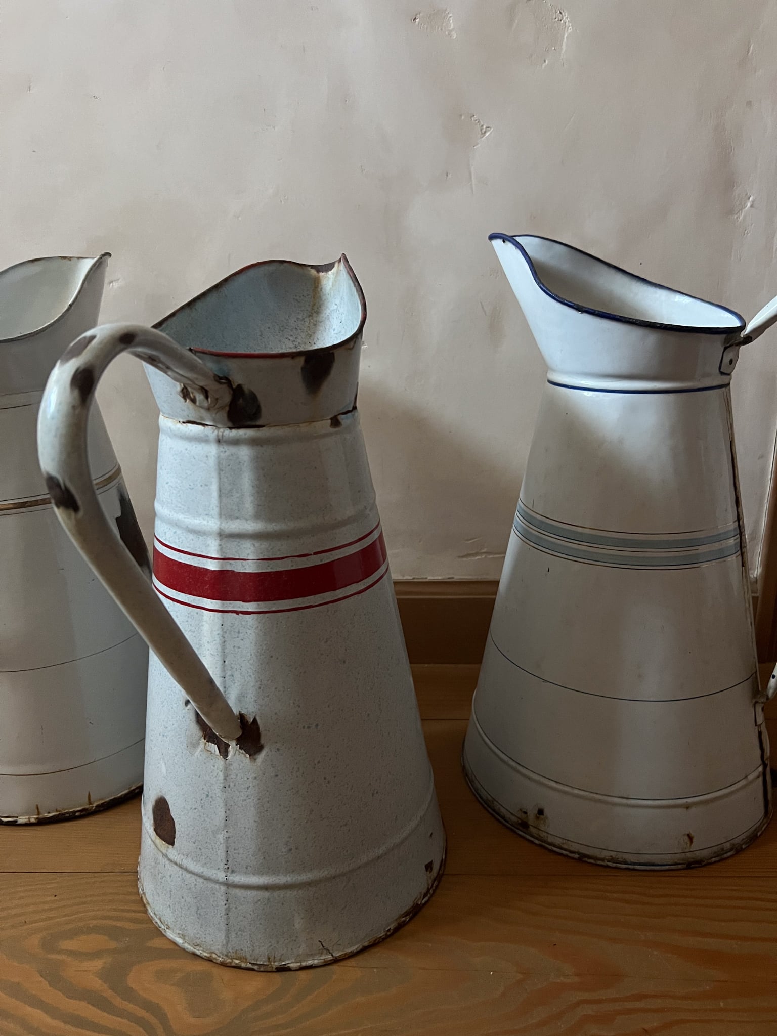 シンプルで可愛い大きめのホーロー製ジャグ フランスアンティーク ヴィンテージ