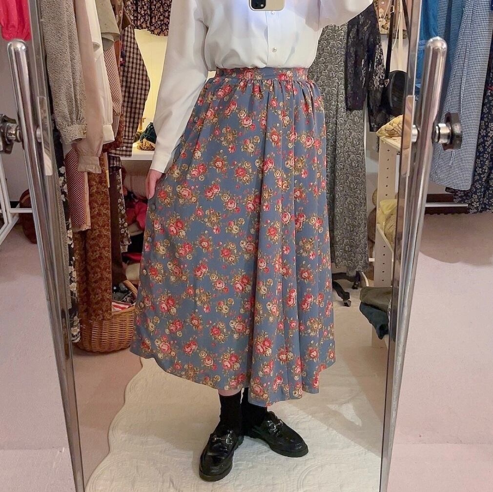 blue red rose side button skirt