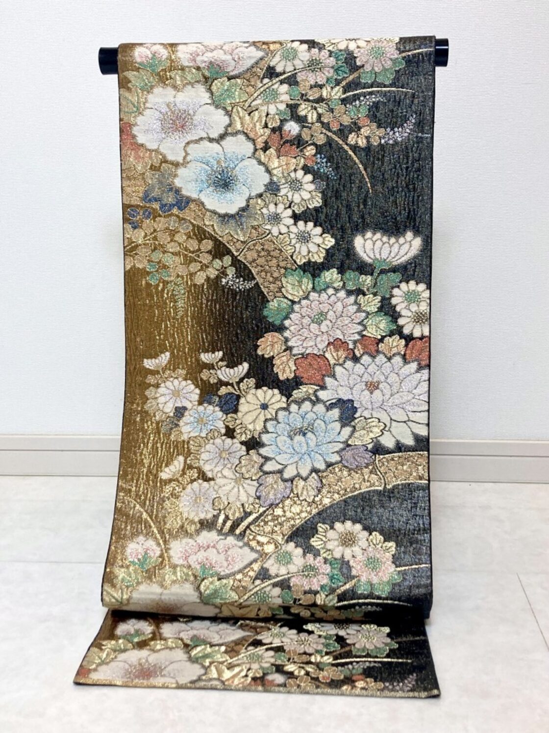 佐賀錦 膨れ織り 四季の花々 袋帯 正絹 金糸 ゴールド 黒 白 623 | Pay ID