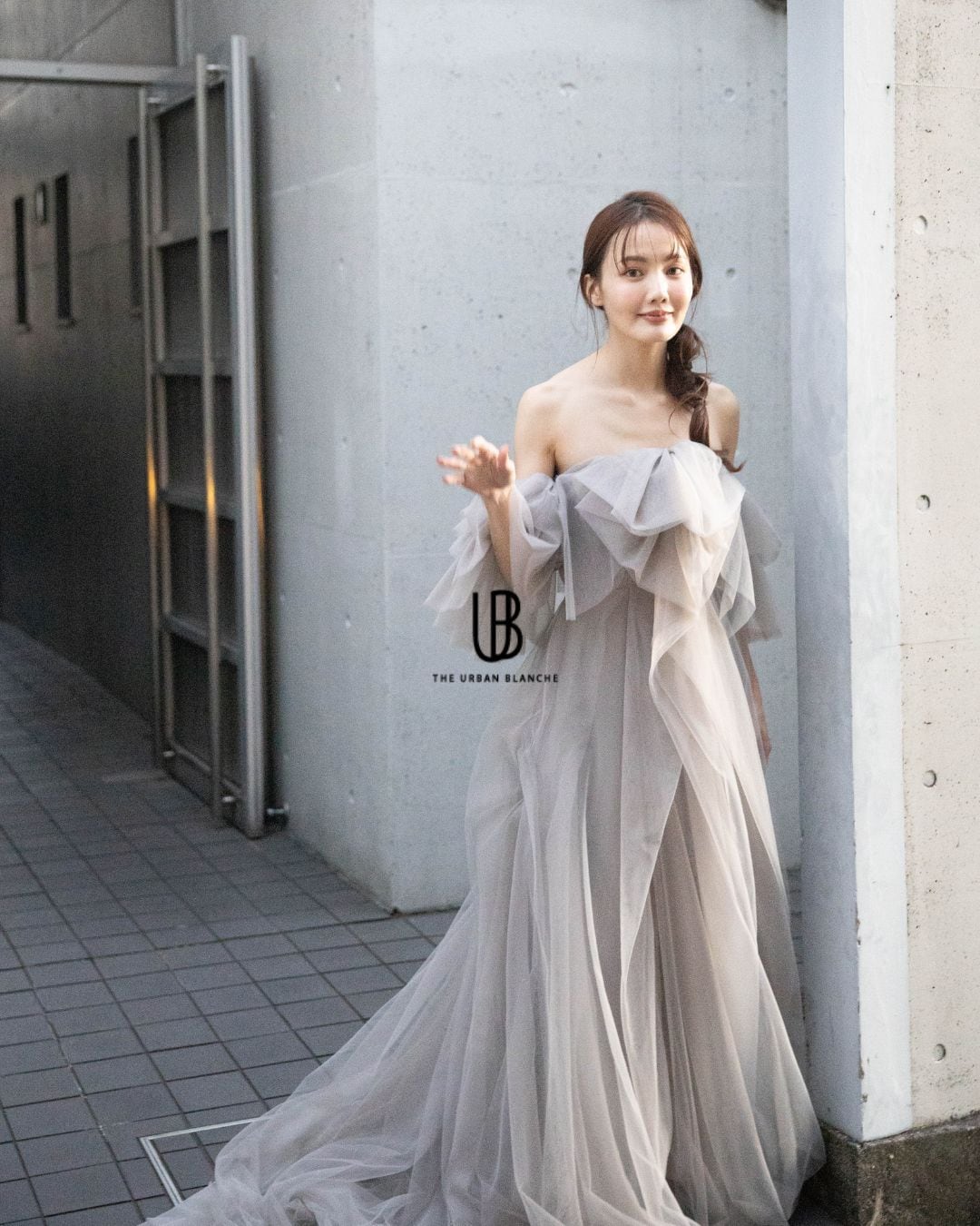 NEW ARRIVAL CD77】 新作入荷 /2WAY 袖取り外し可能 カラードレス 挙式