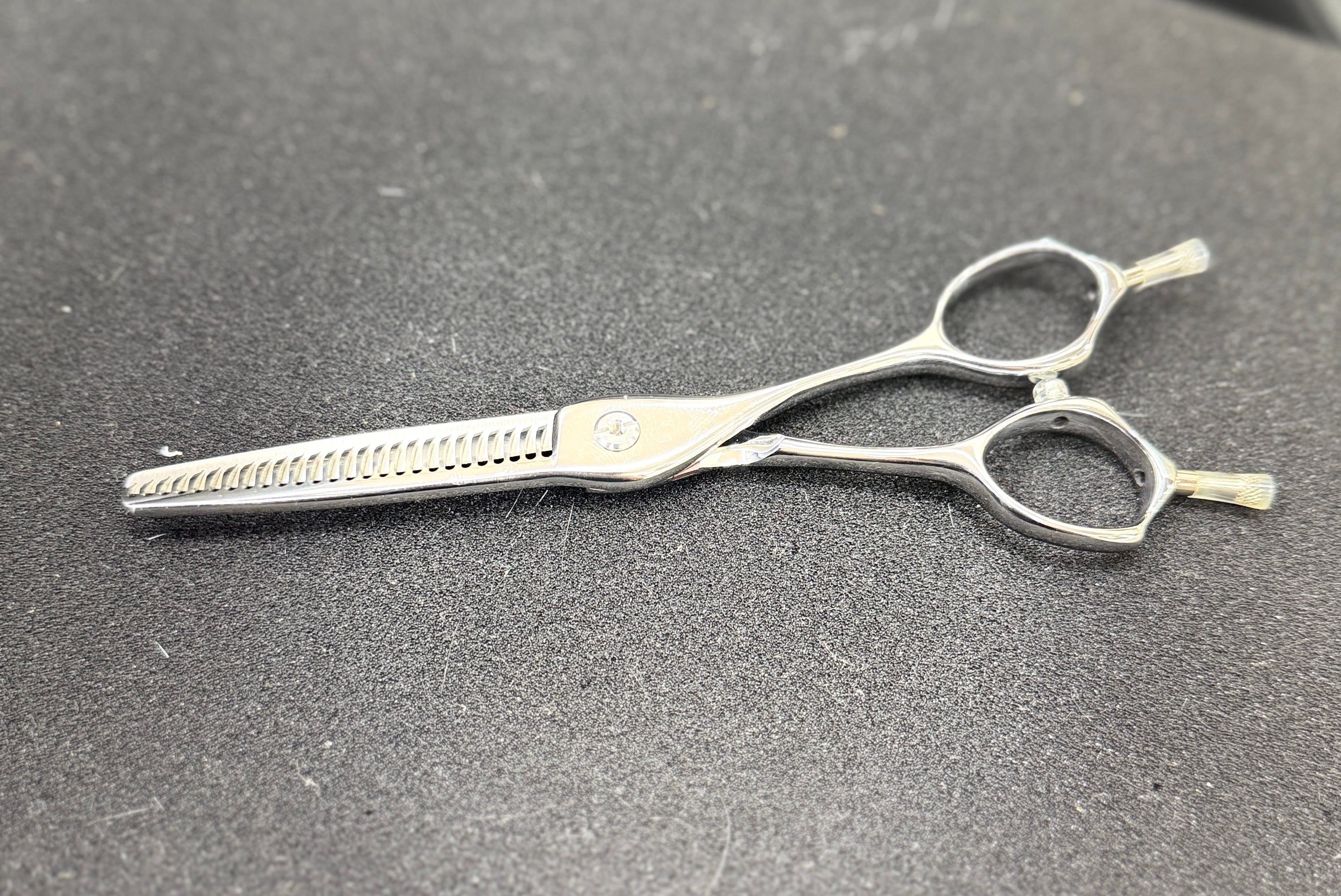 Ban's BarBer cluB