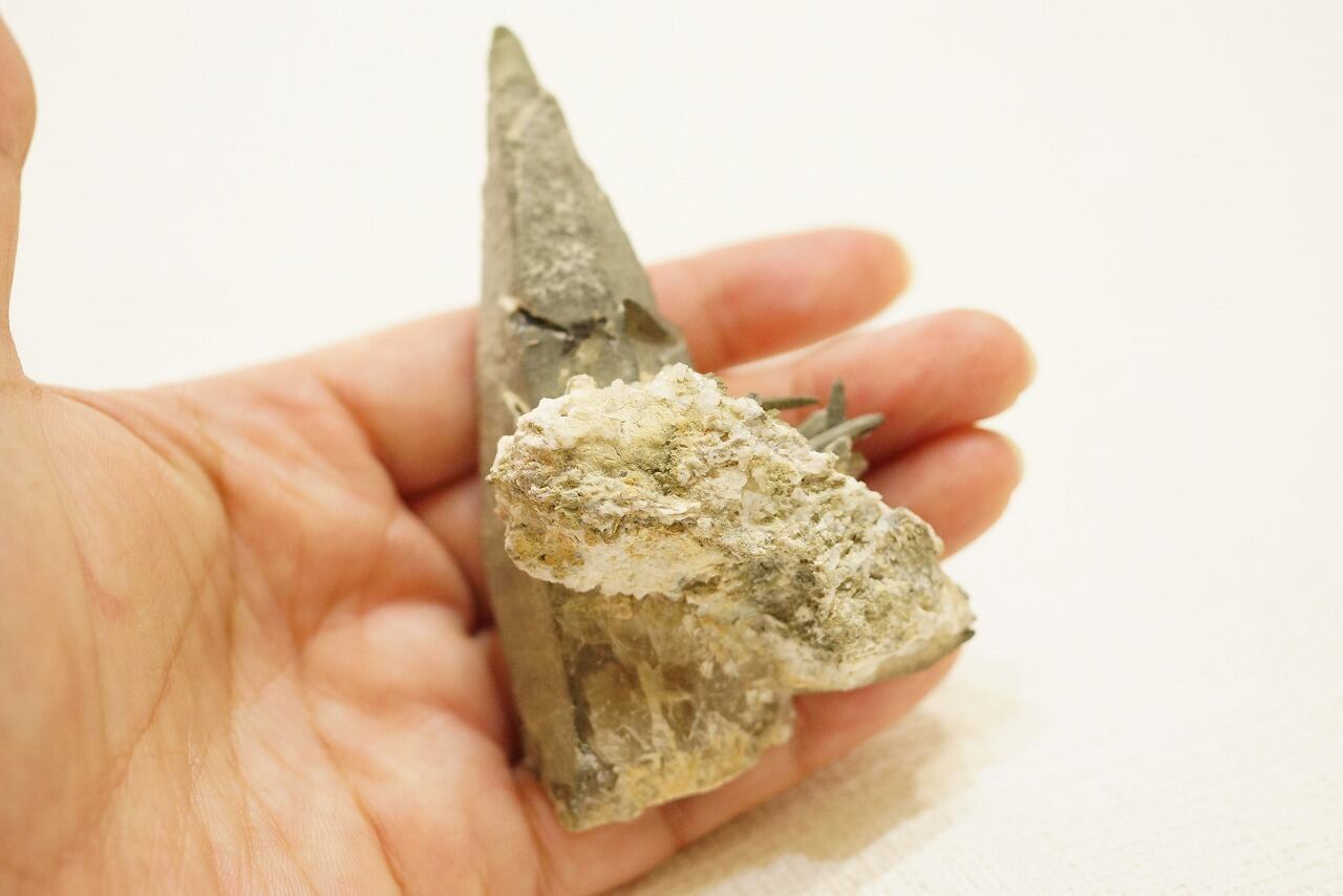 クローライト付きヒマラヤ水晶ラパ産 約85g | 天然石 クローライト付きヒマラヤ水晶ラパ産 約85g | 天然石