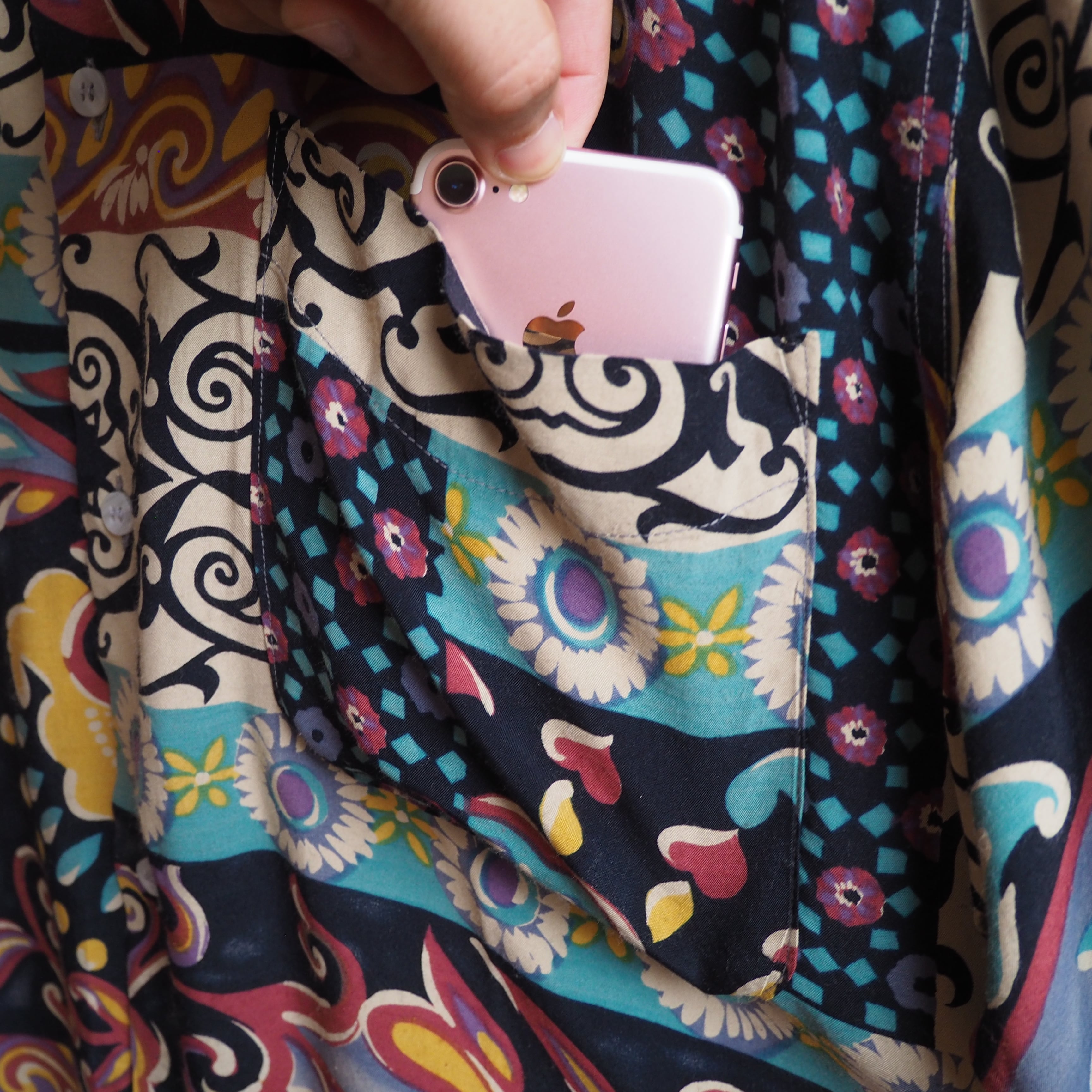 1990s Bewitching Abstract art painting vintage loose Drape rayon shirt