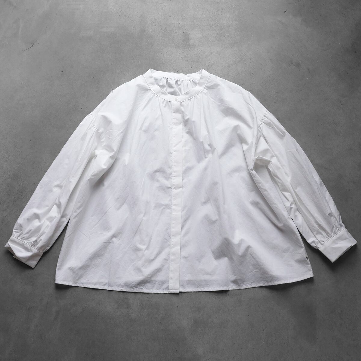 HUIS / オーガニックコットンバルーンスリーブワイドブラウス | hinata