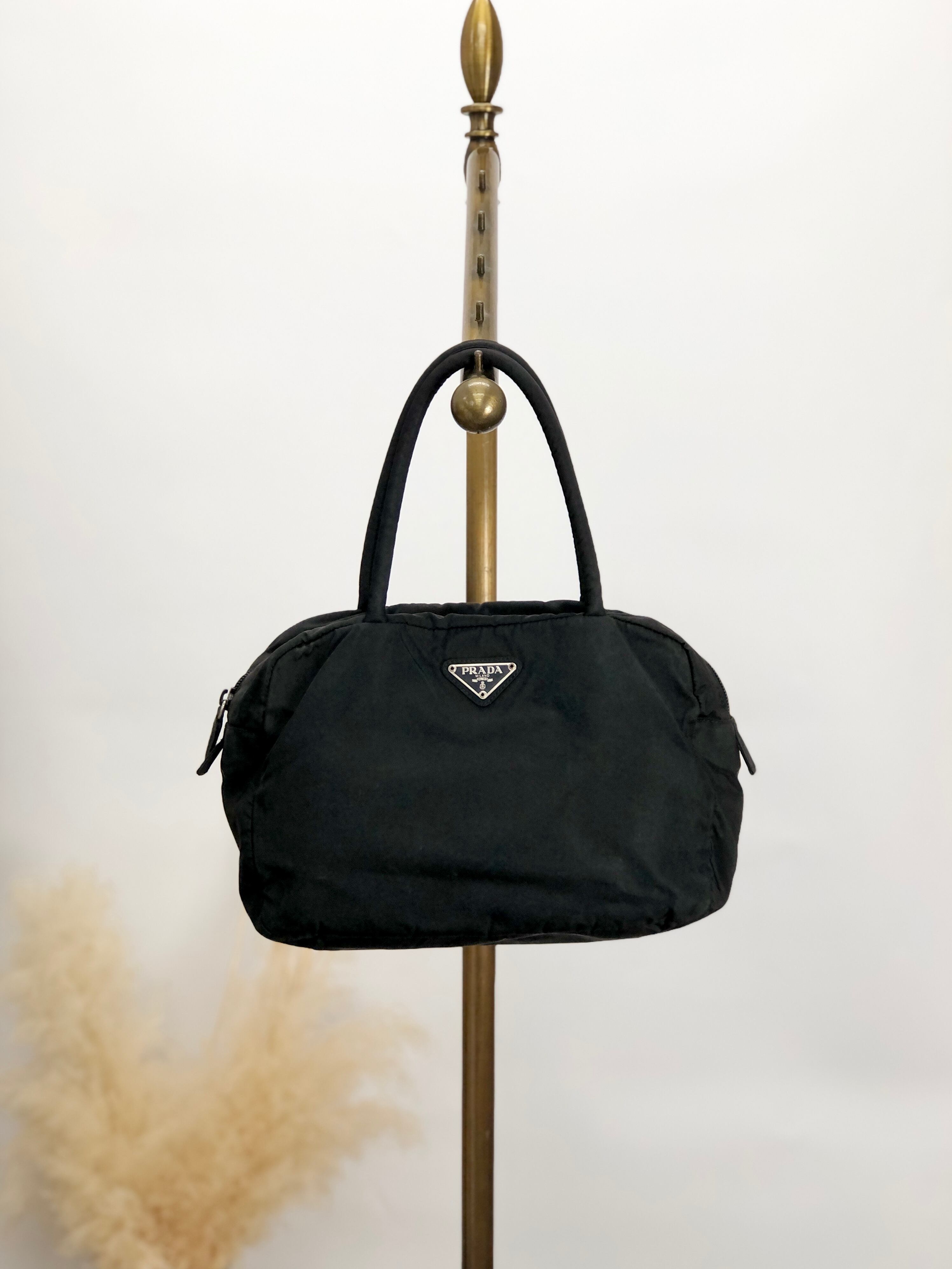 PRADA プラダ ハンドバッグ ブラック トライアングルロゴ ナイロン