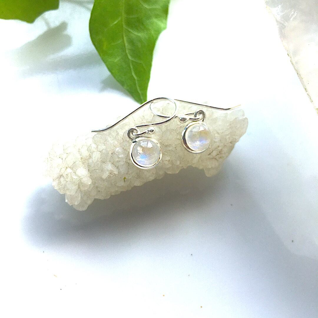 【SV925】✦6月の誕生石✦⋆.満月レインボームーンストーンピアス⋆.·Moon Light.·✦