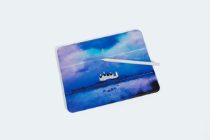 青い夜空とお城を描いた、iPadケース