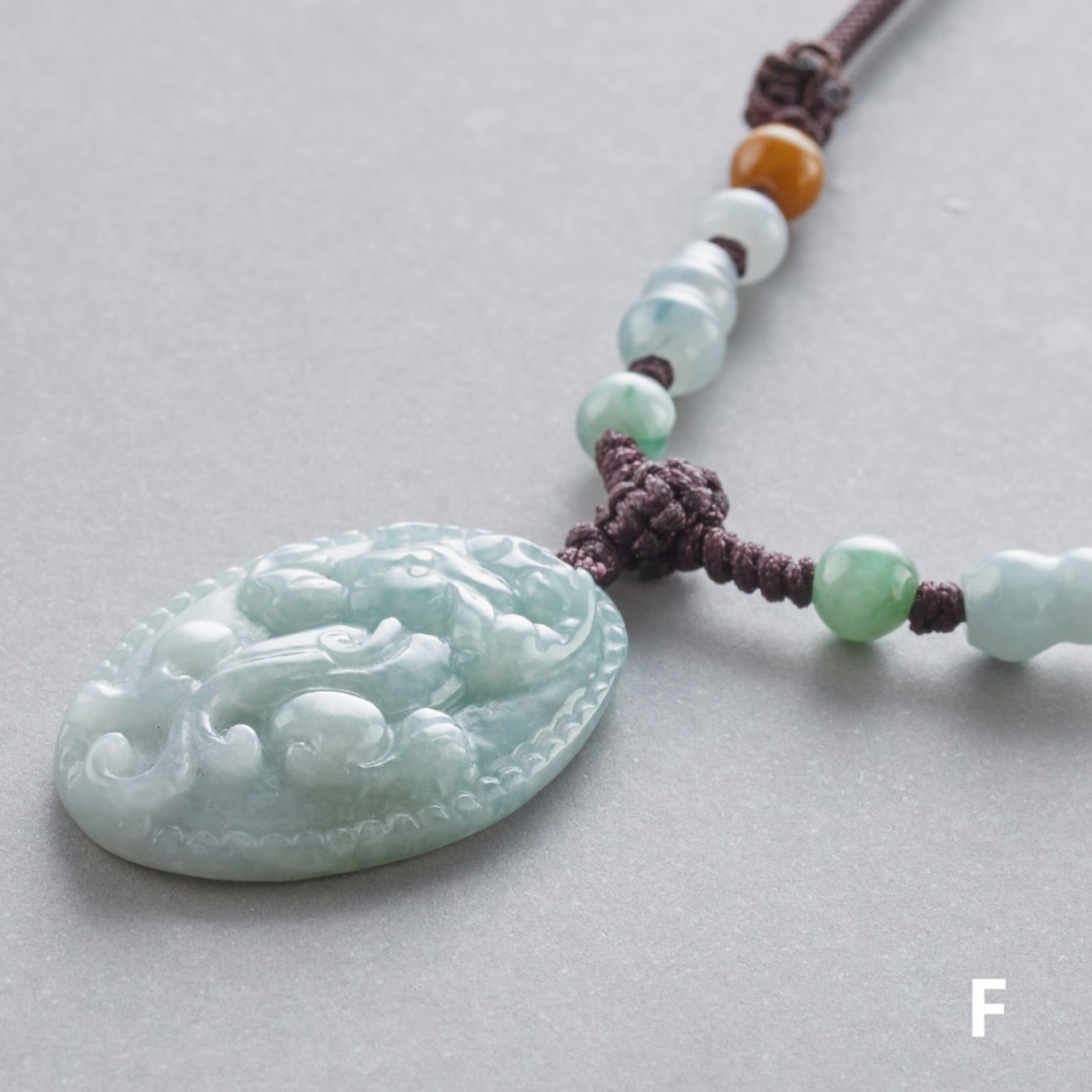 丈夫で金属アレルギーの方にも人気！貔貅（ヒキュウ）紐ネックレス A貨翡翠 jd_ne1003