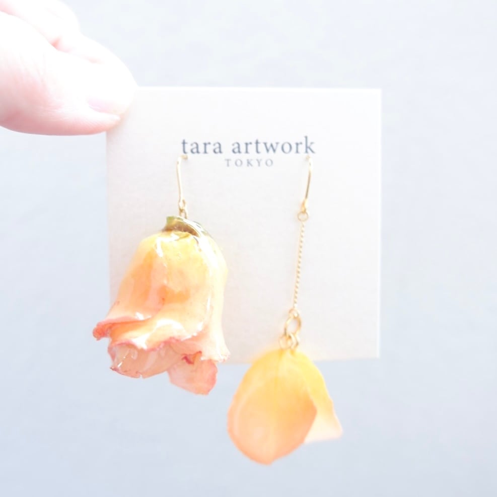 アフターブーケ | ピアス/イヤリング アシンメトリー 2輪 | tara artwork