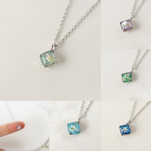 【ﾈｯｸﾚｽ】 選べるカラー/ちいさな四角とお花-ｼﾙﾊﾞｰ-