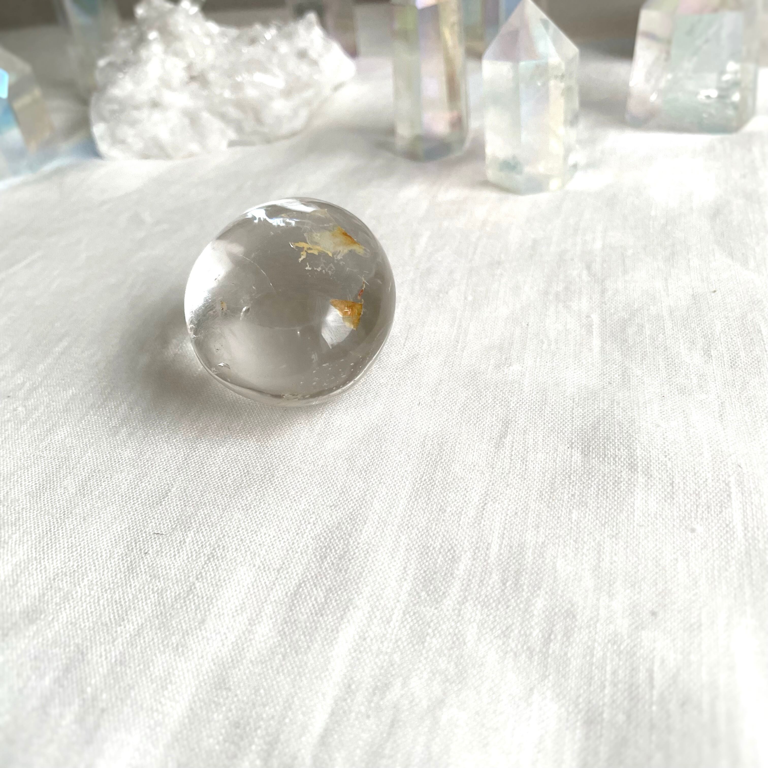 金の月と虹入り／ゴールデンヒーラー入り水晶パームストーン | Moon's