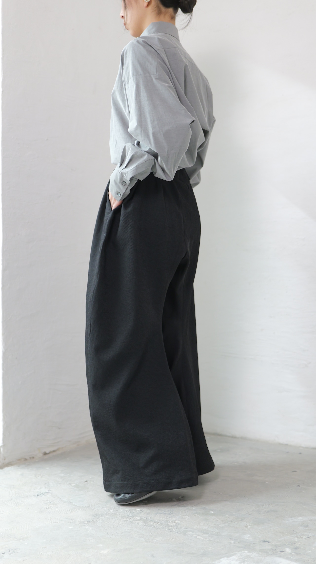 i’m here - “He is twitted” Pants :Black|ツイスト立体パターン/軽量ポリエステル/レザーパッチ