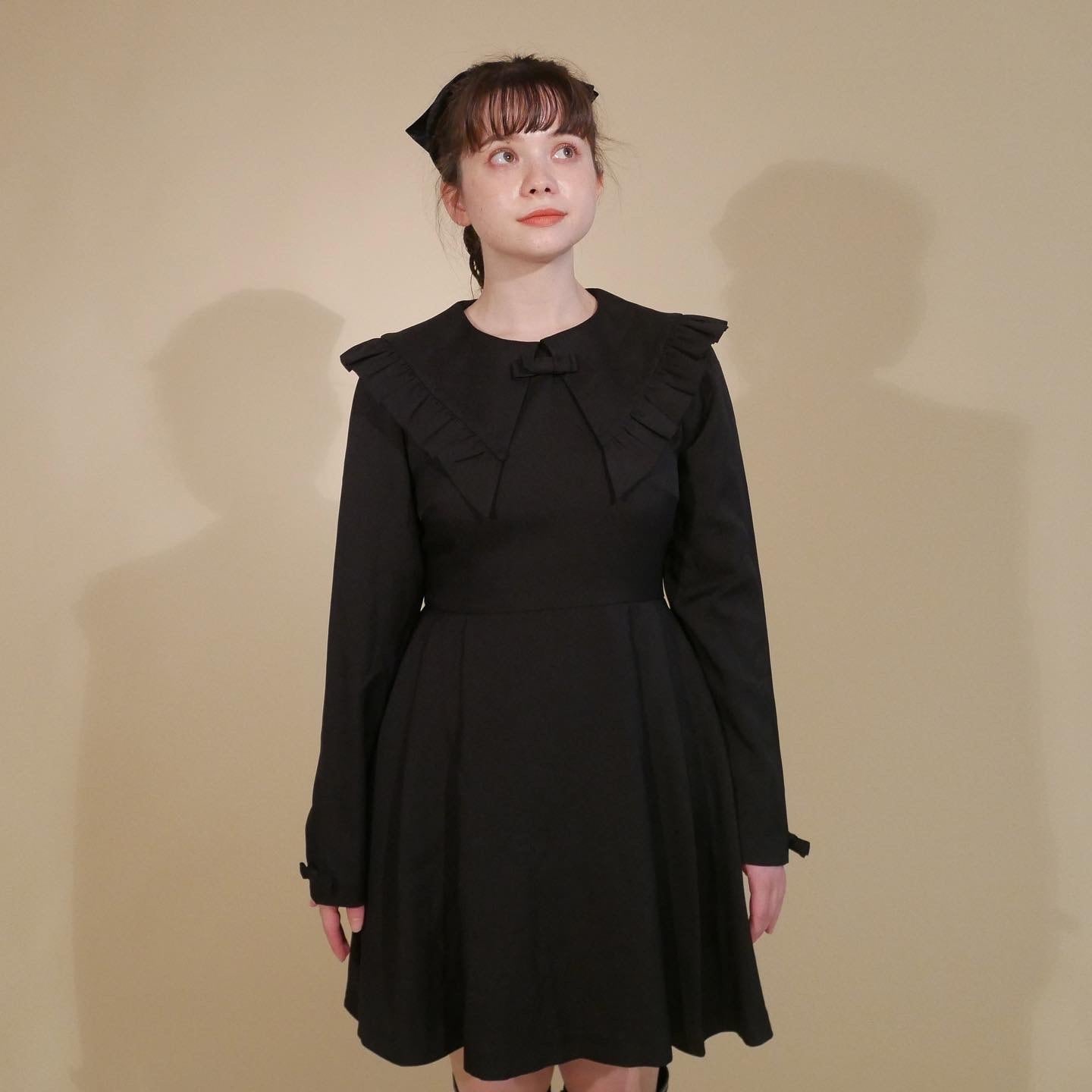 original frill collar onepiece (2color) | Désir et Raison