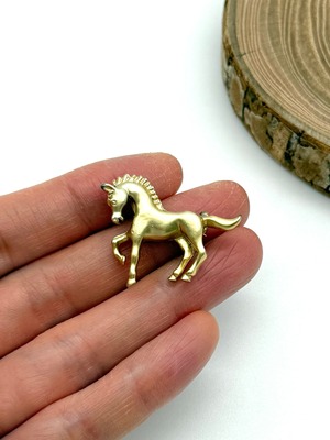 Vintage brooch | ♭13 | マット仕上げの駆ける馬 ( 子 ) のヴィンテージブローチ