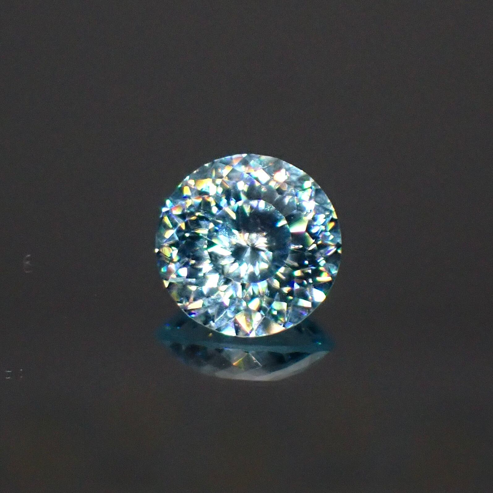 【Bright Brilliant Cut™️ “129 Facets” 】光を極める、究極の輝き 1.0ct 天然 ブルージルコン