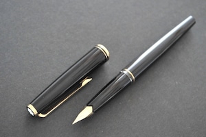 '70s　モンブラン ２２１　MONTBLANC 221　（極細字）　14K　　　　　01750