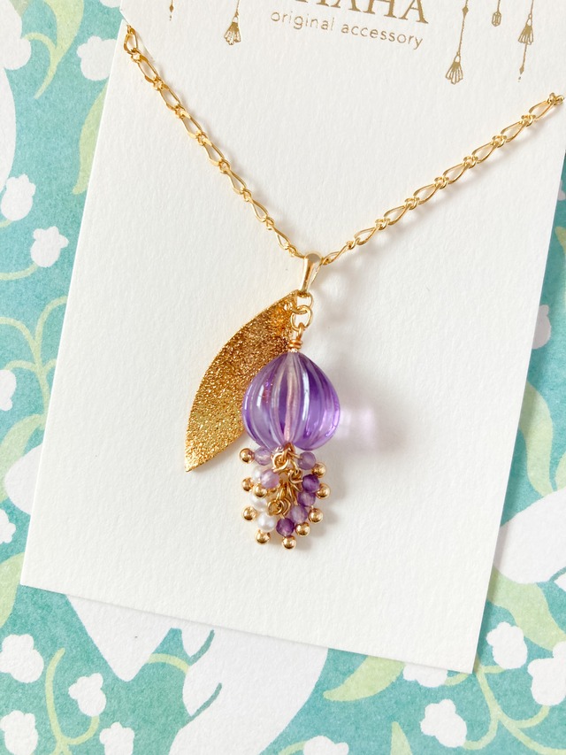 幻想的な妖精の花ブルーベル　天然石ネックレス