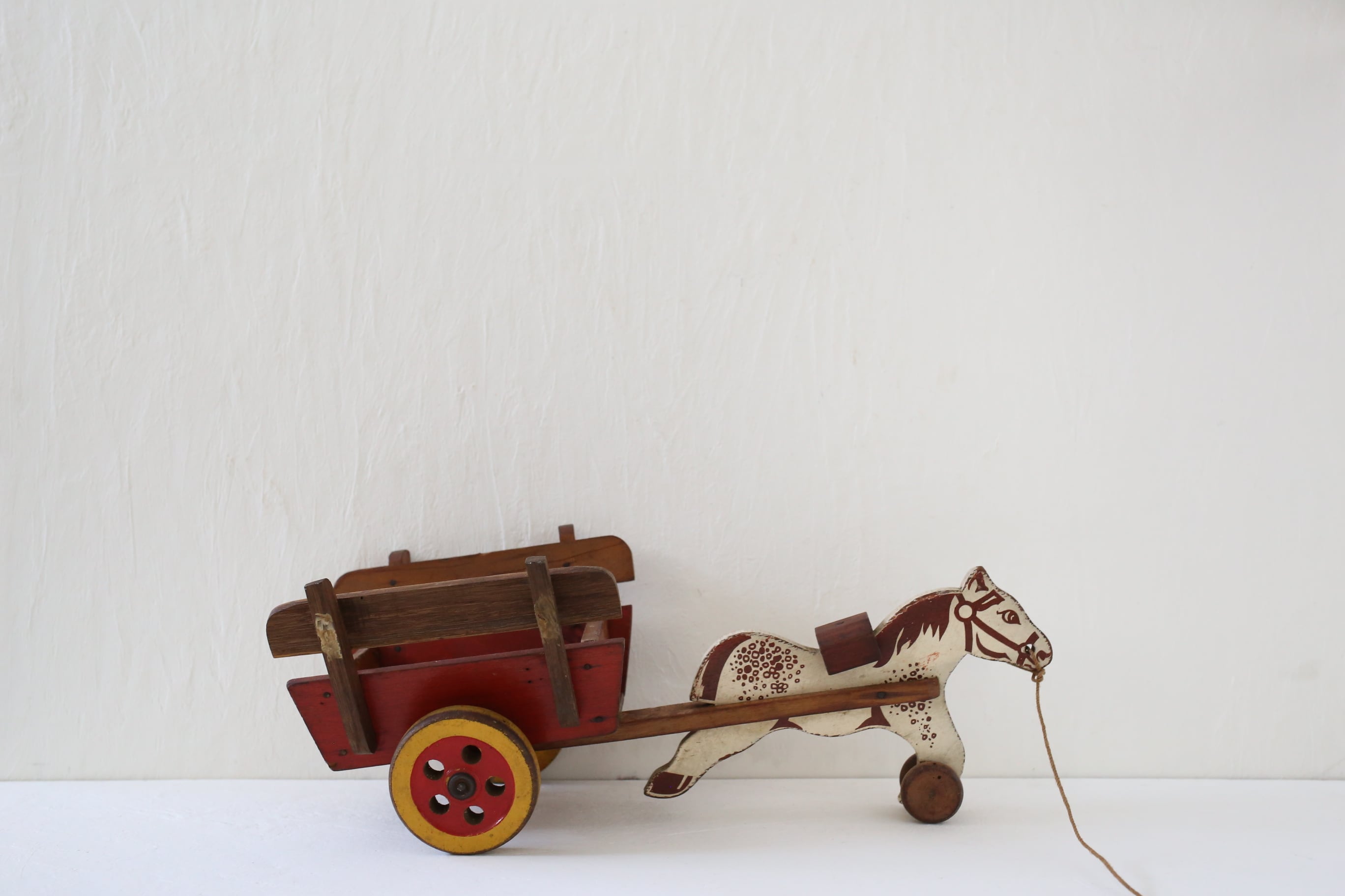 フランス アンティーク ヴィンテージ おもちゃ 大きめの木製の馬車 N
