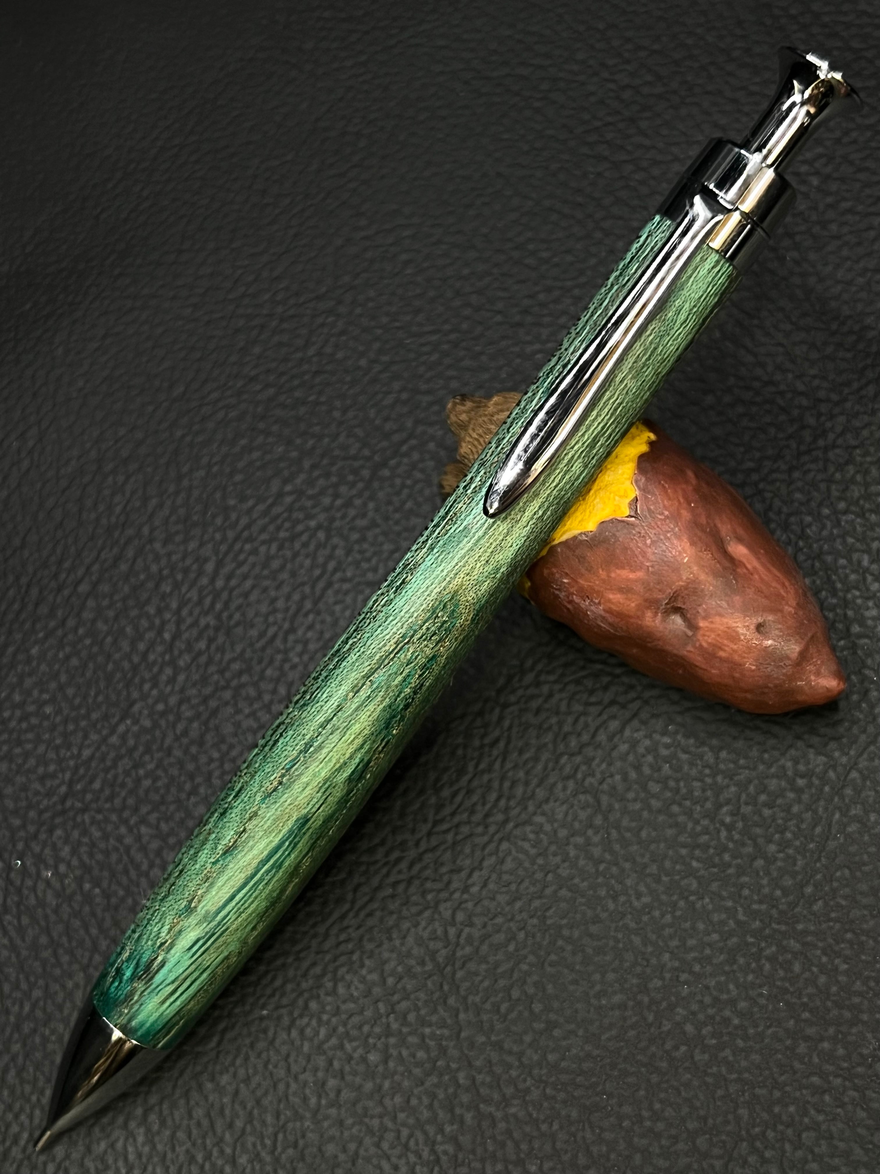 J*2様 新品　こぶた工房　MDS1　バストーニュウォルナット　極上杢　シャープ J*2様 新品 こぶた工房 MDS1 バストーニュウォルナット 極上杢