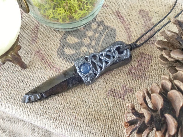 【オブシディアンxカイヤナイト】魔除けのナイフペンダント