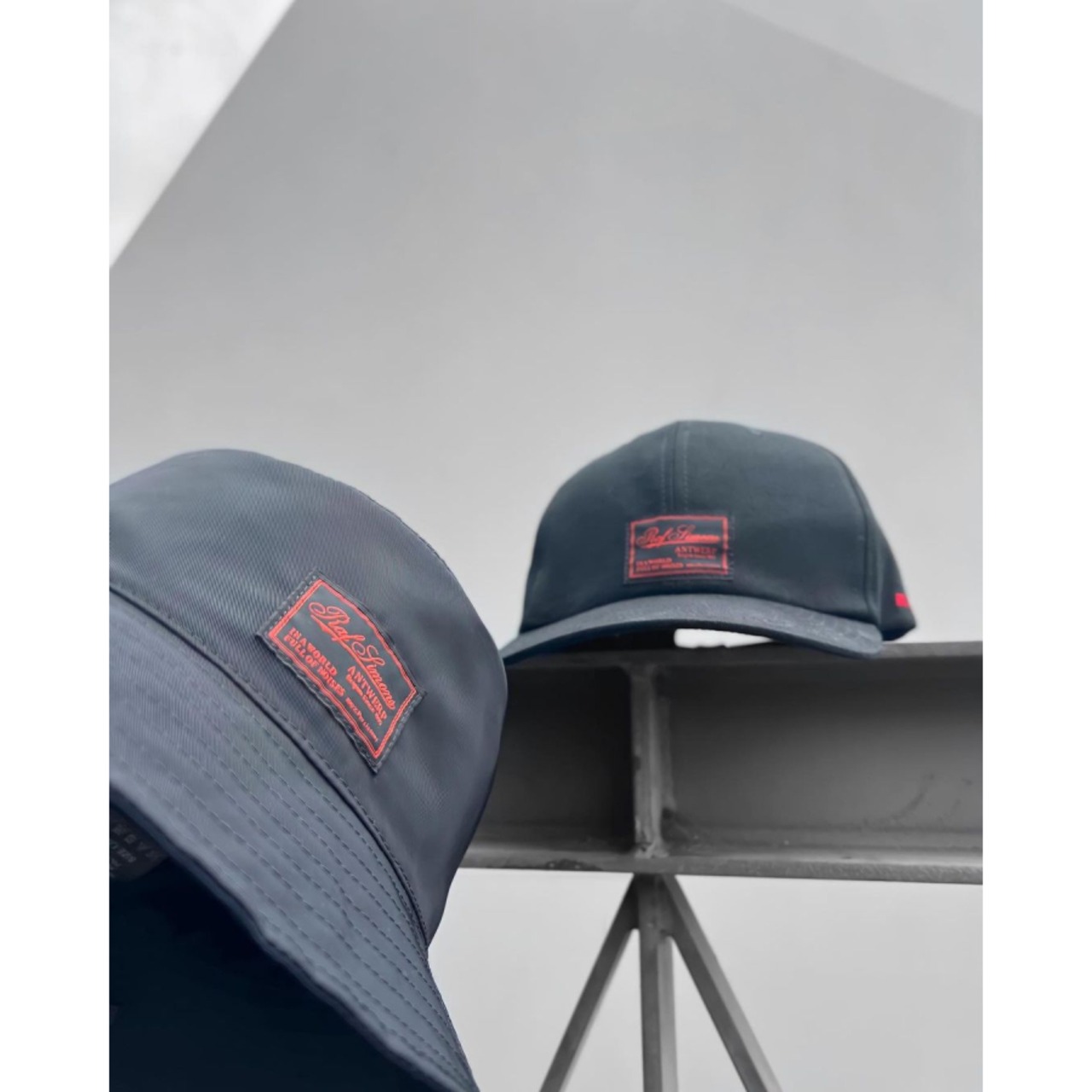 希少 RAF 怖 SIMONS ラフシモンズ / Ghost Cap キャップ