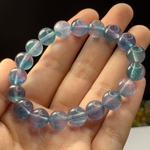 f67幻想的な色合い♪フローライトブレスレット