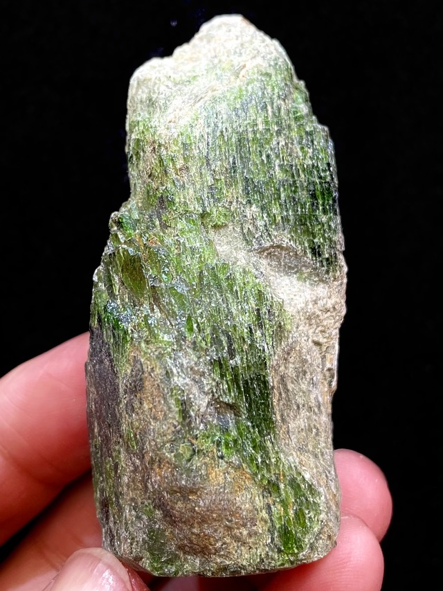 5) クロムダイオプサイト原石