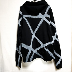 UNFINISHEDアシンメトリーペイントロングスリーブパーカー