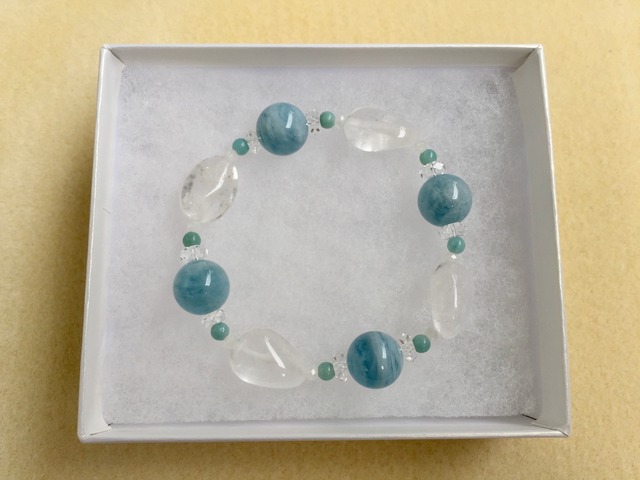 あなたらしさを表現したくなるハーモーニーストーン　喉のチャクラを調和します！