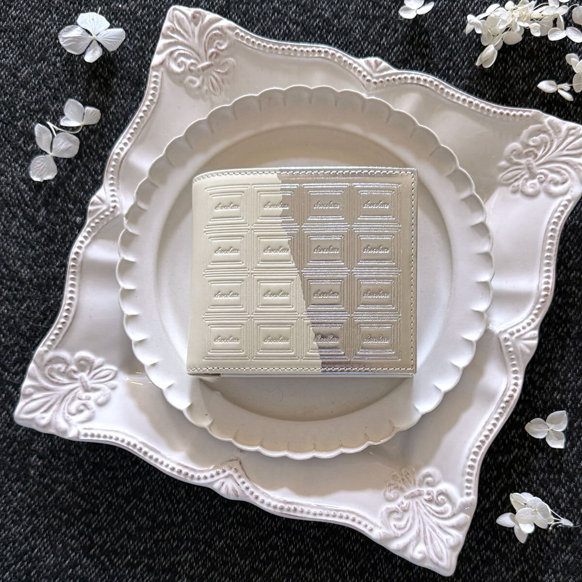 革のビターチョコ・二折財布（金の包み紙） | キッサ・ティールームス