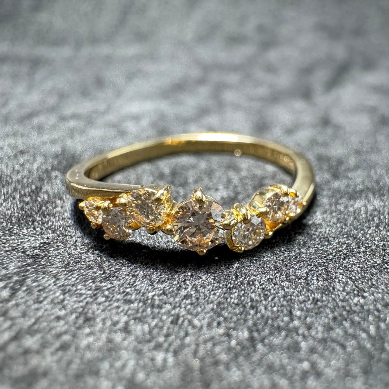 美品k18 ダイヤモンド　グラデーションリング K18YG 0.32ct ランダムグラデーション ダイヤモンドリング | カオキ