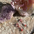  高品質天然石使用ラッキーハッピーを呼び寄せるネコピアス