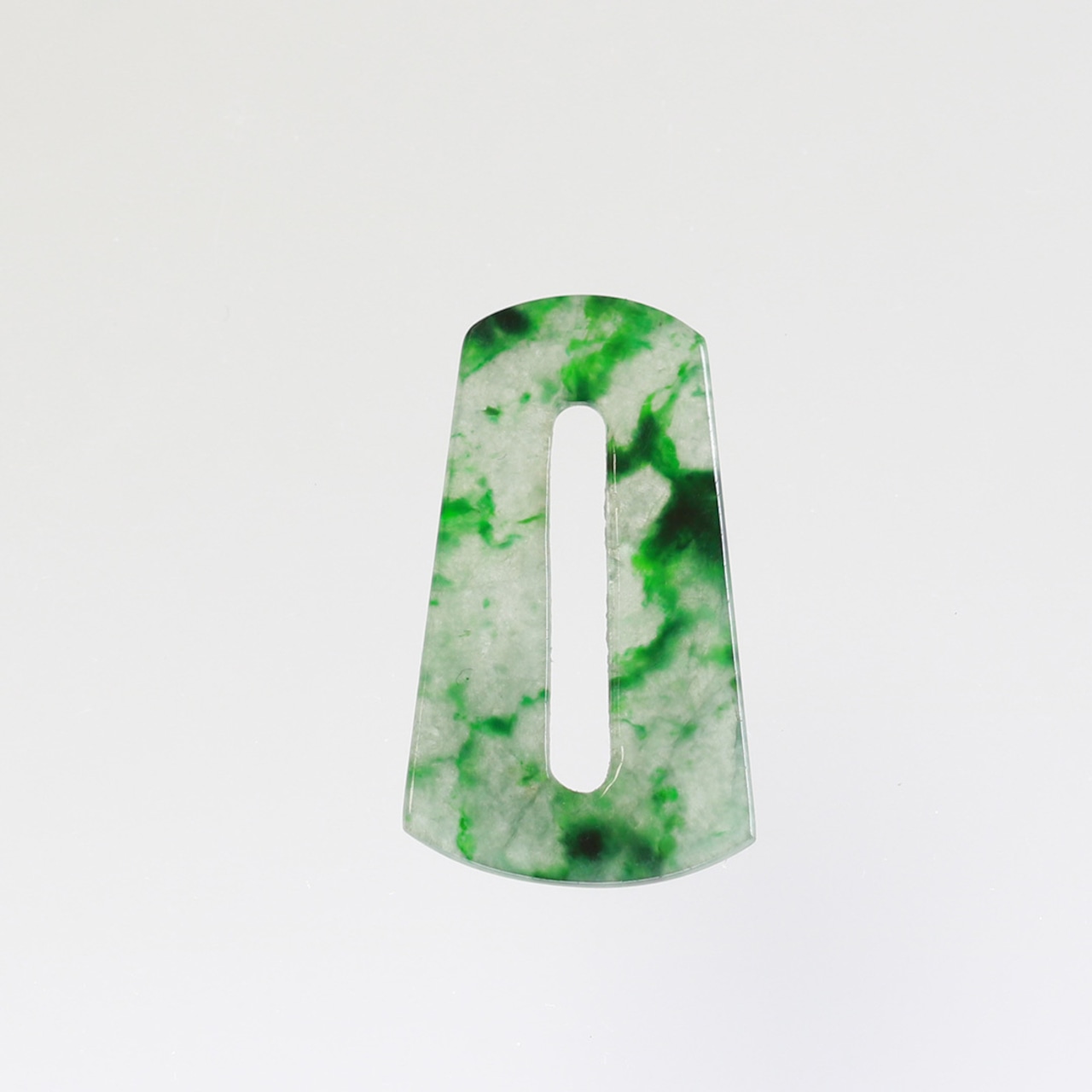 希少な翡翠パーツ！ 翡翠ペンダントトップ A貨翡翠 jd_pt1237