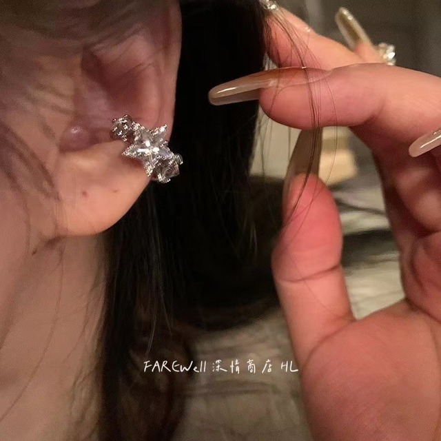 Candycat ジルコン耳骨クリップ ピアス