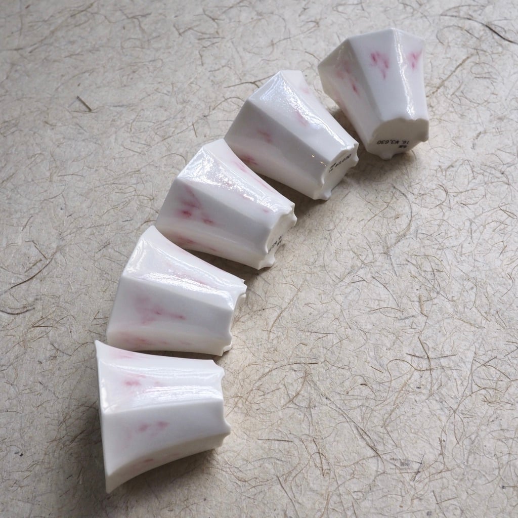 色原 昌希/菱八角茶杯 桃花釉