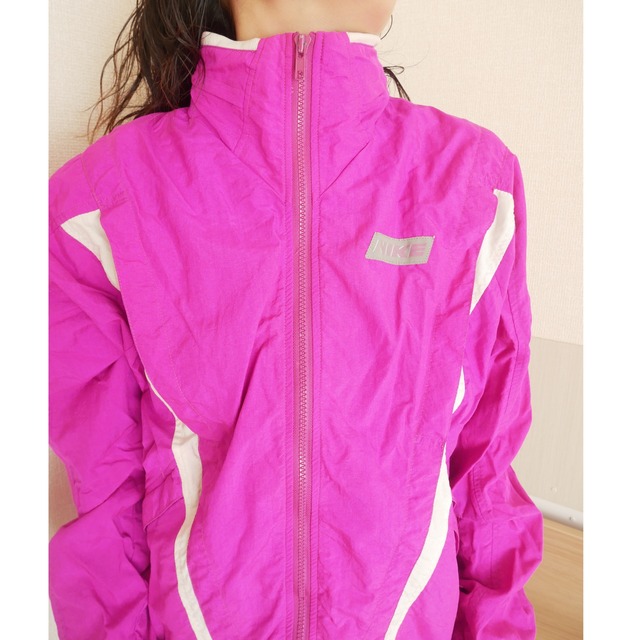 NIKE HOT PINK