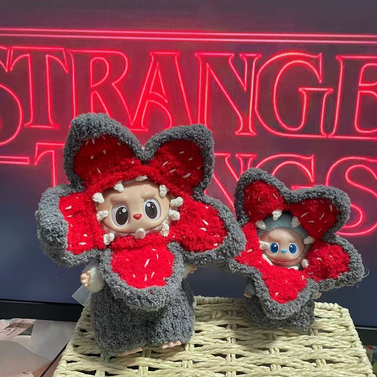 動く大口が魅力！Stranger Things モンスター再現 10cm/15-17cm labubu