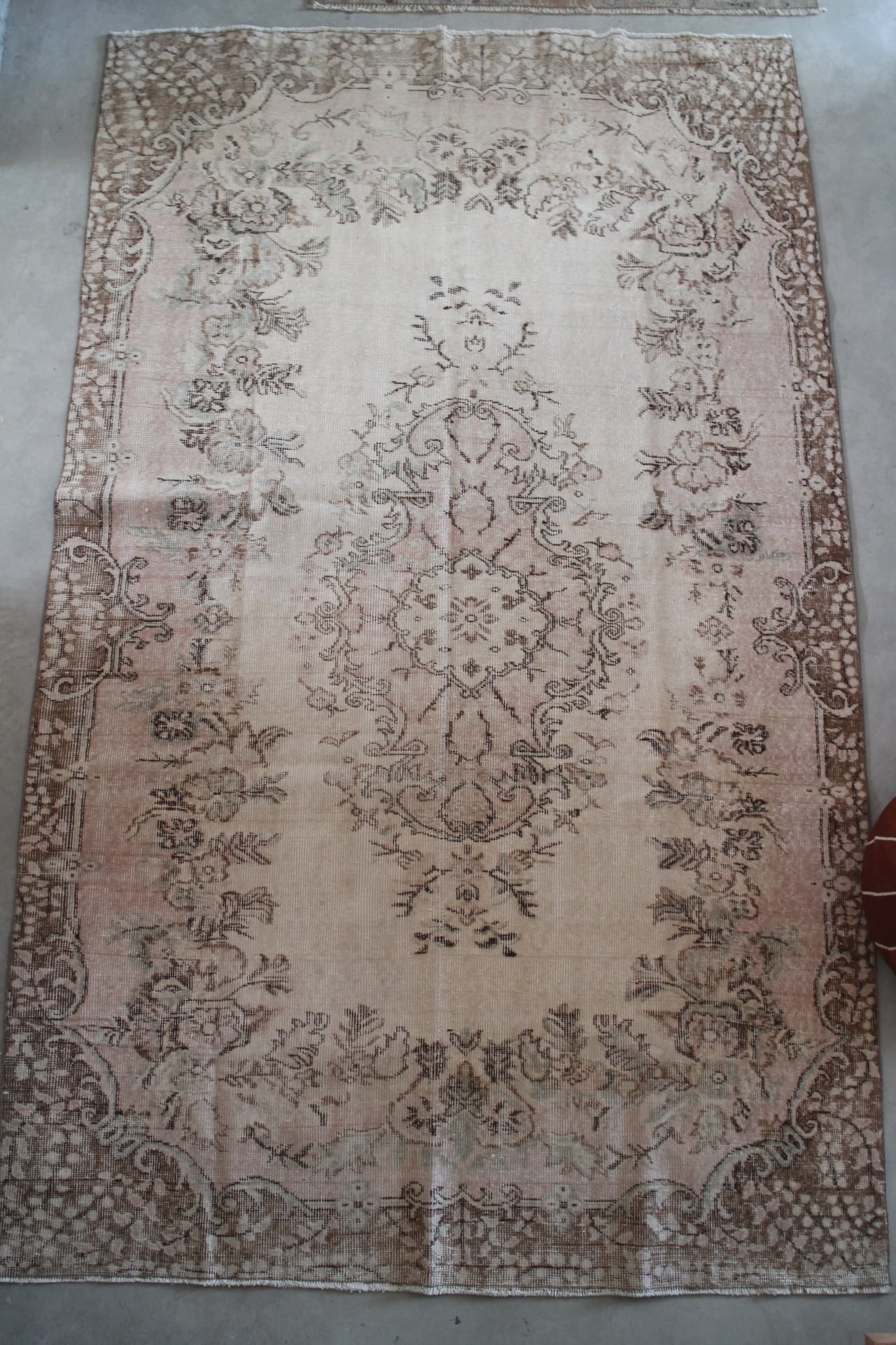 淡いブラウンとくすみピンクの上品大判トルコラグ　＃152