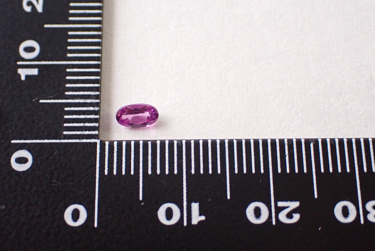 ロードライトガーネット　0.28ct　[C7‐747]