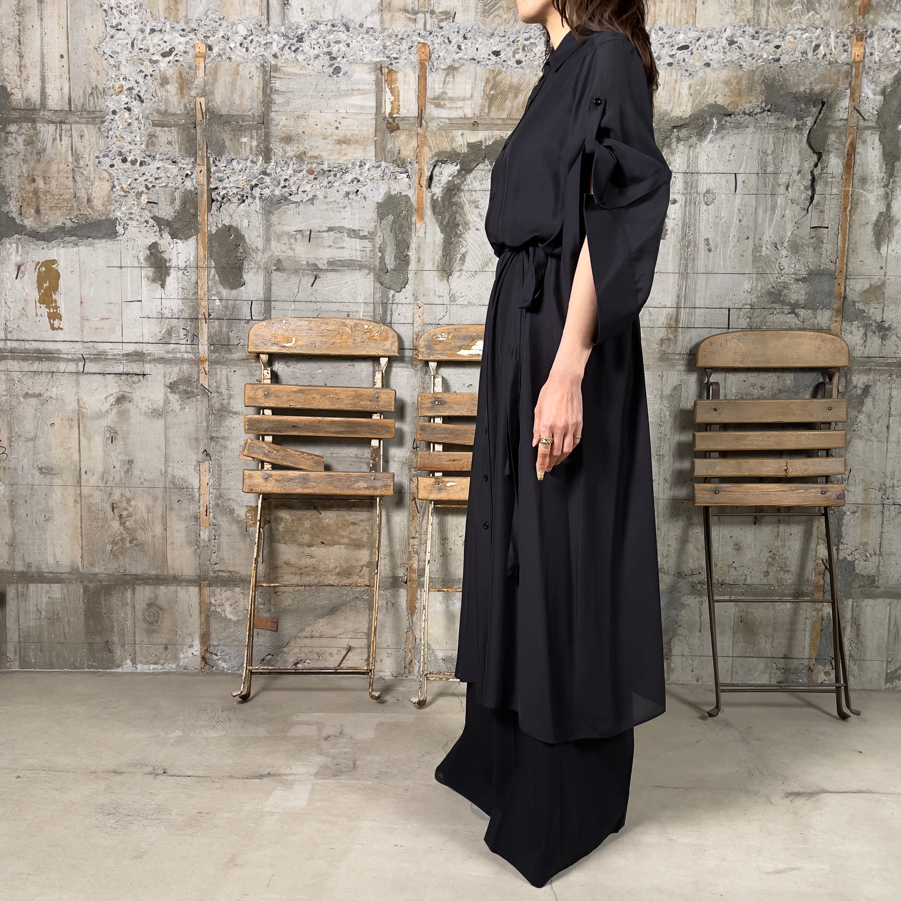 HYKE ハイク シェア ツイル ベルスリーブドレス ブラック 1 HYKE ハイク シェア ツイル ベルスリーブドレス ブラック 1