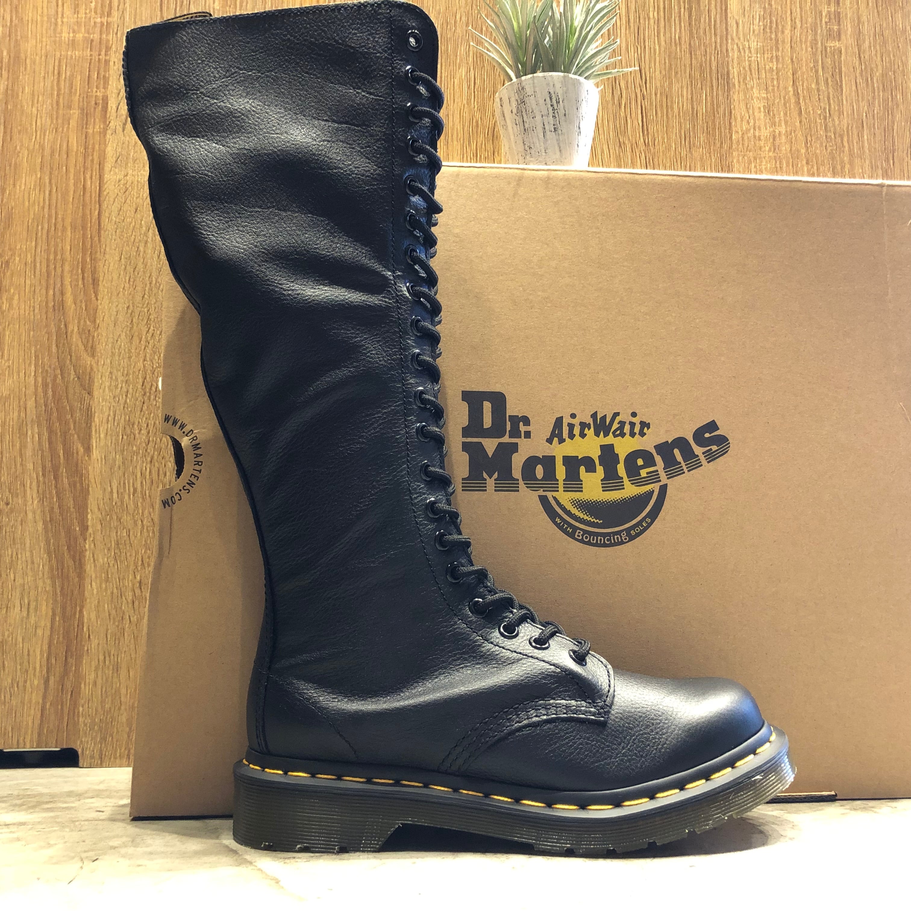 【正規品】Dr.Martens 1B60 20ホールロングブーツ