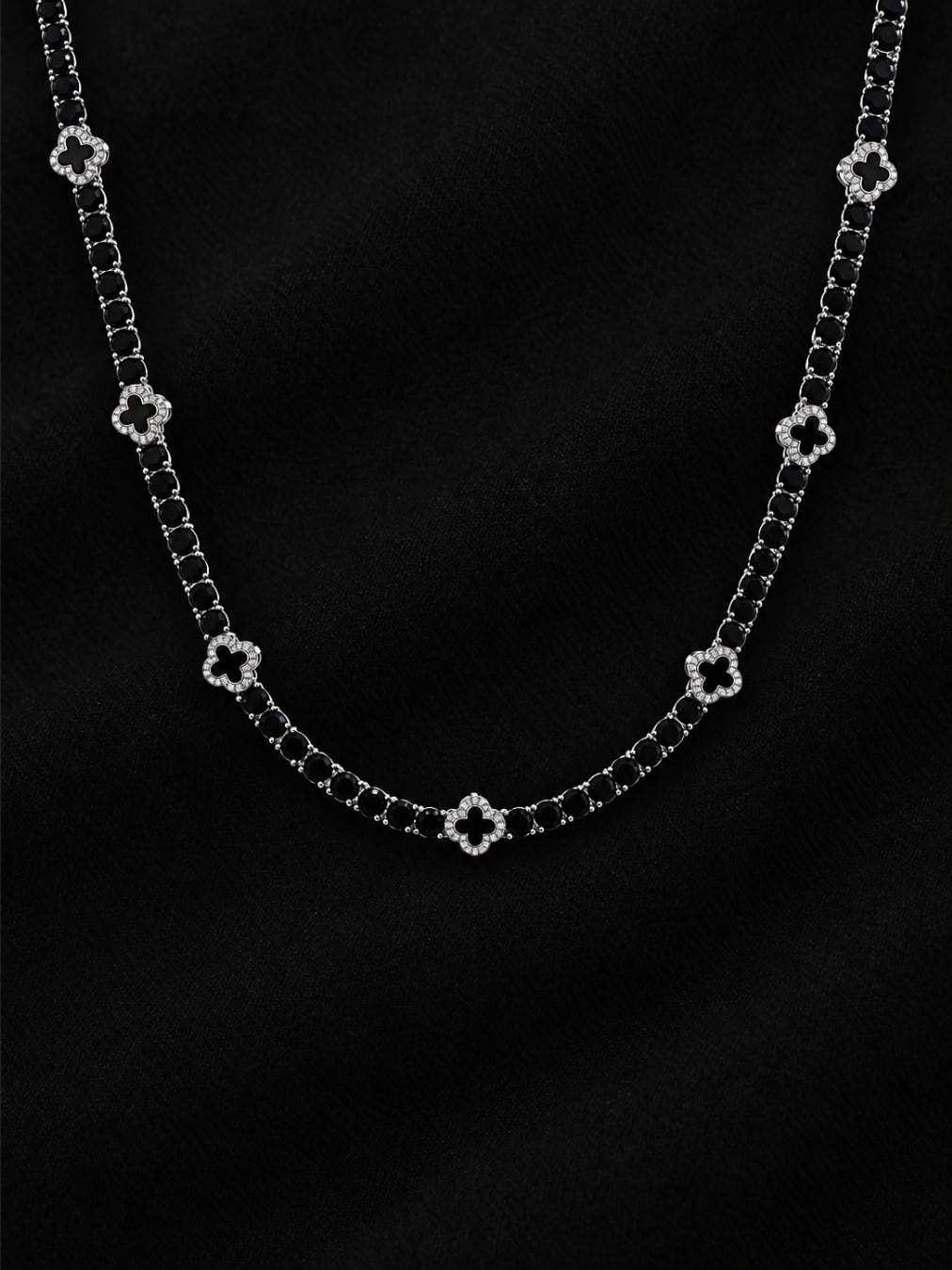 Black Clover Tennis Necklace -Black-