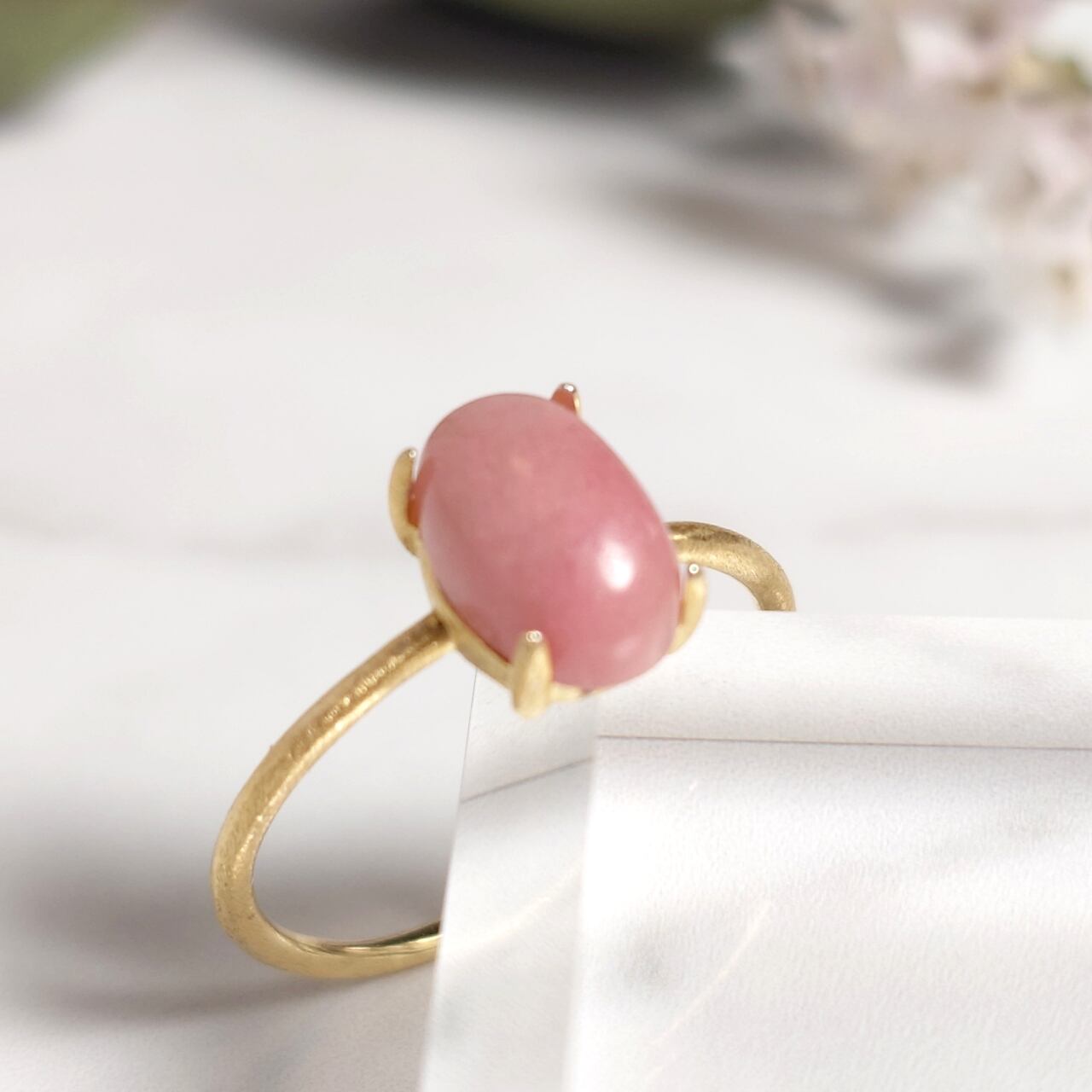 ロードナイトシリカ オーバル リング ミルキーピンク(Love Silica)