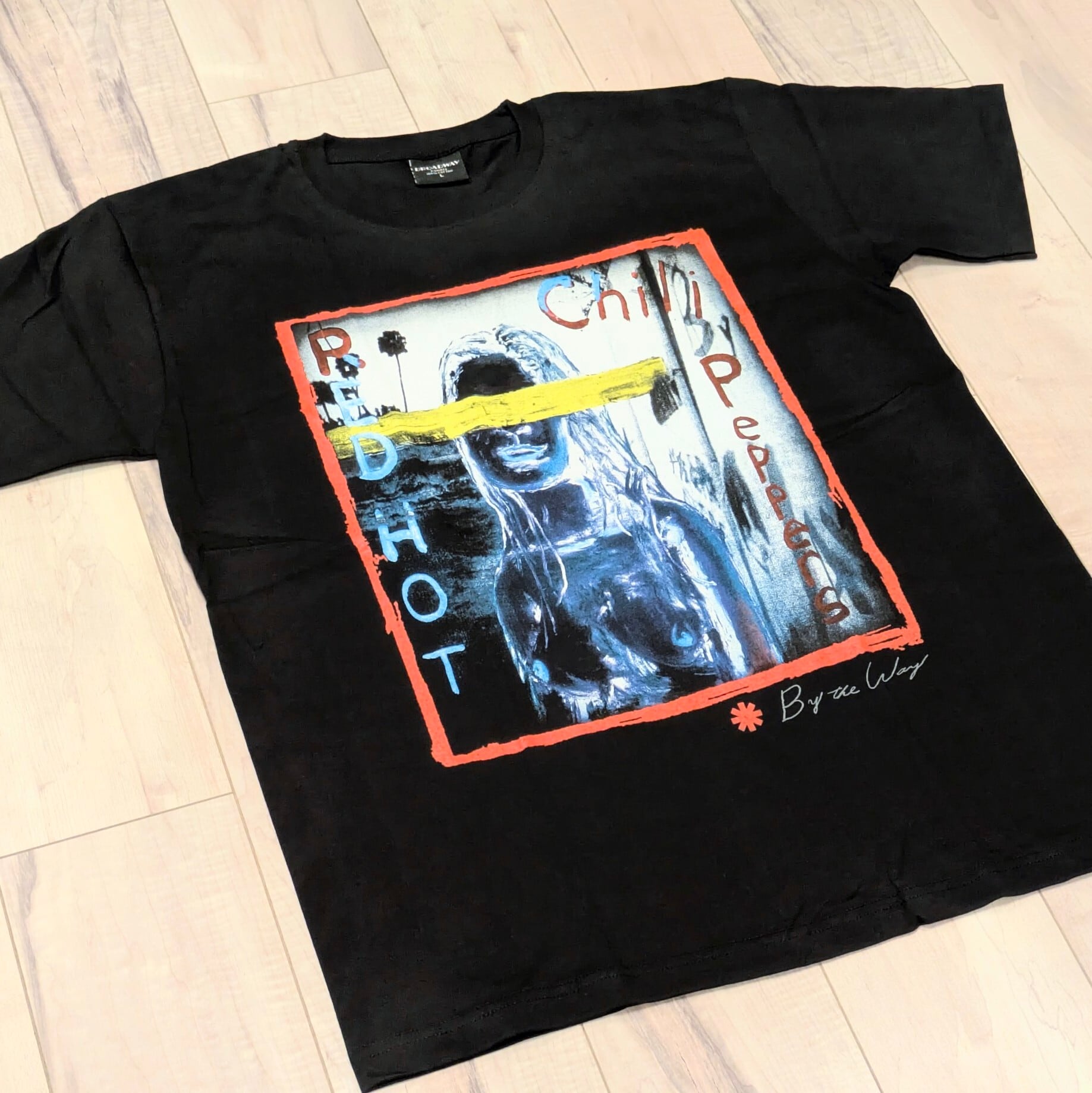 【 Red Hot Chili Peppers (レッド・ホット・チリ・ペッパーズ)】『By the Way』Tシャツ / レッチリ / バンドtシャツ〚アメリカン雑貨 アメトイ〛