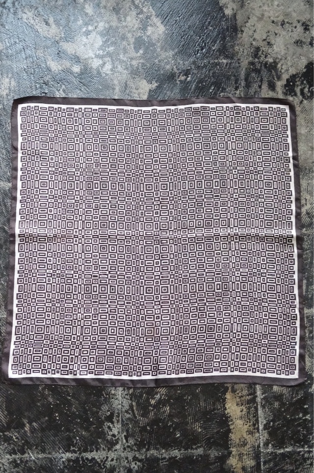 Geometric pattern scarf
