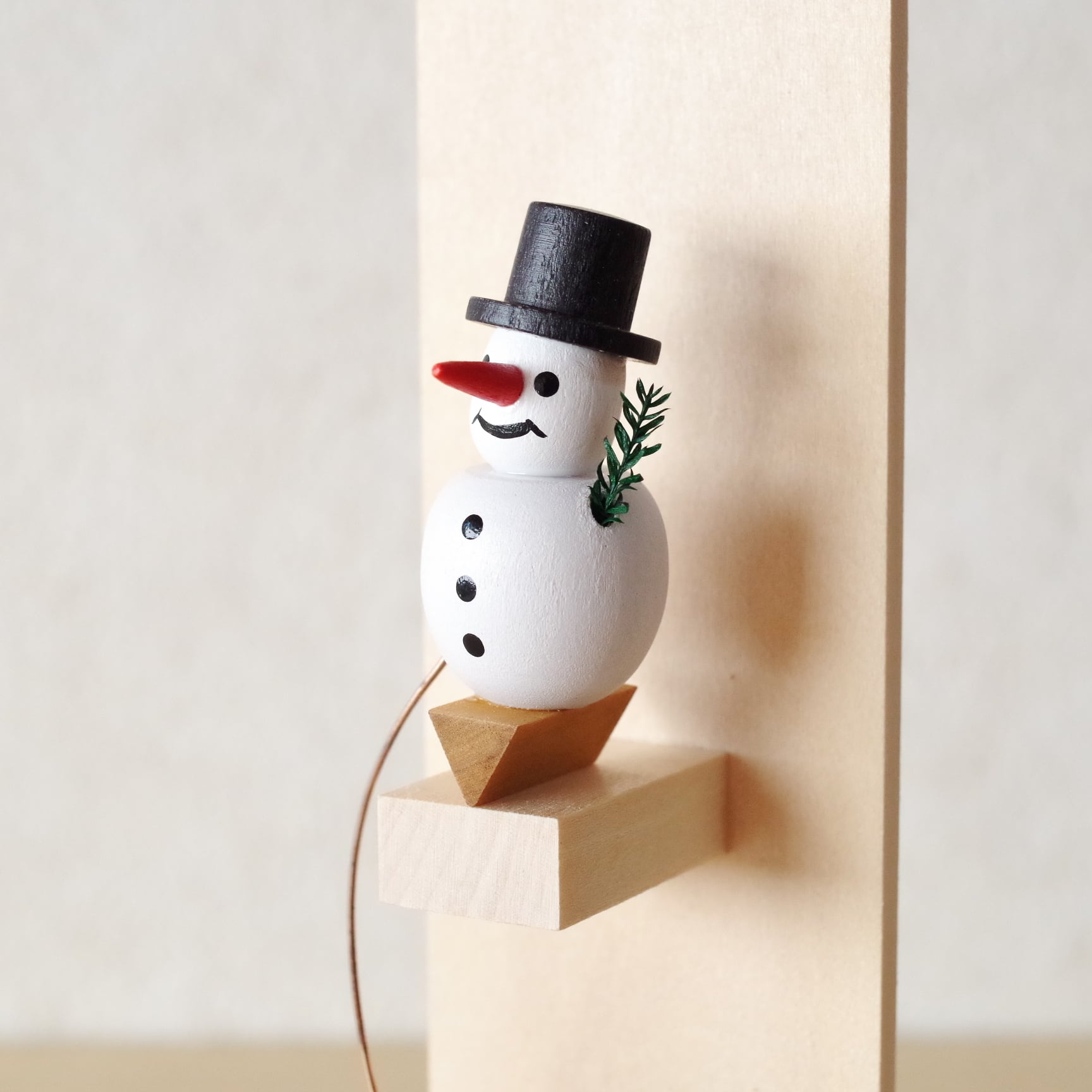 ヴェルナー やじろべえ 雪だるま（ディスプレイ台付） | 木のおもちゃ